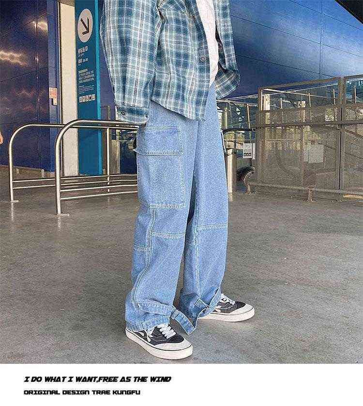 Светлые джинсы мужчины