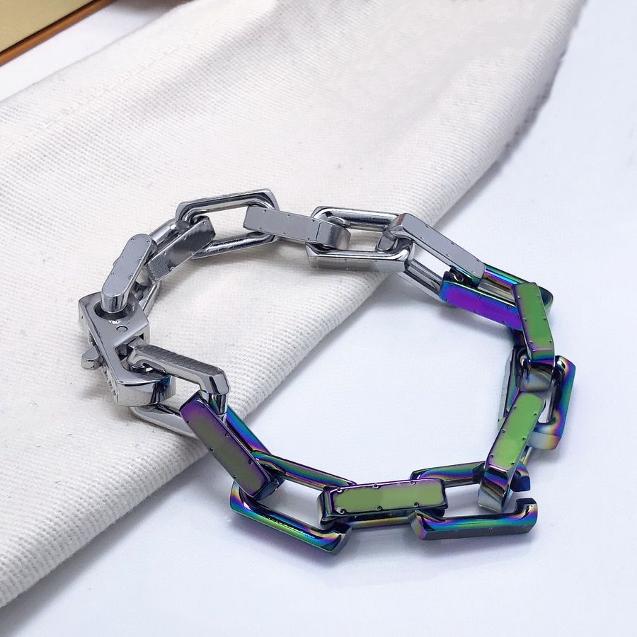 Bracelet/Silver Colored