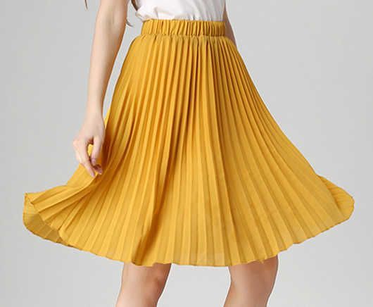 黄色の女性のスカート