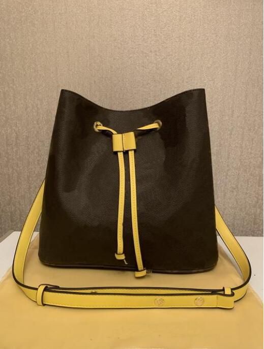 Bucket bag Yellow