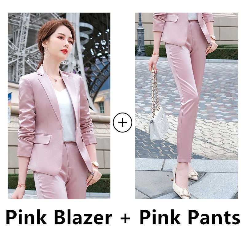 Manteau rose et pantalon