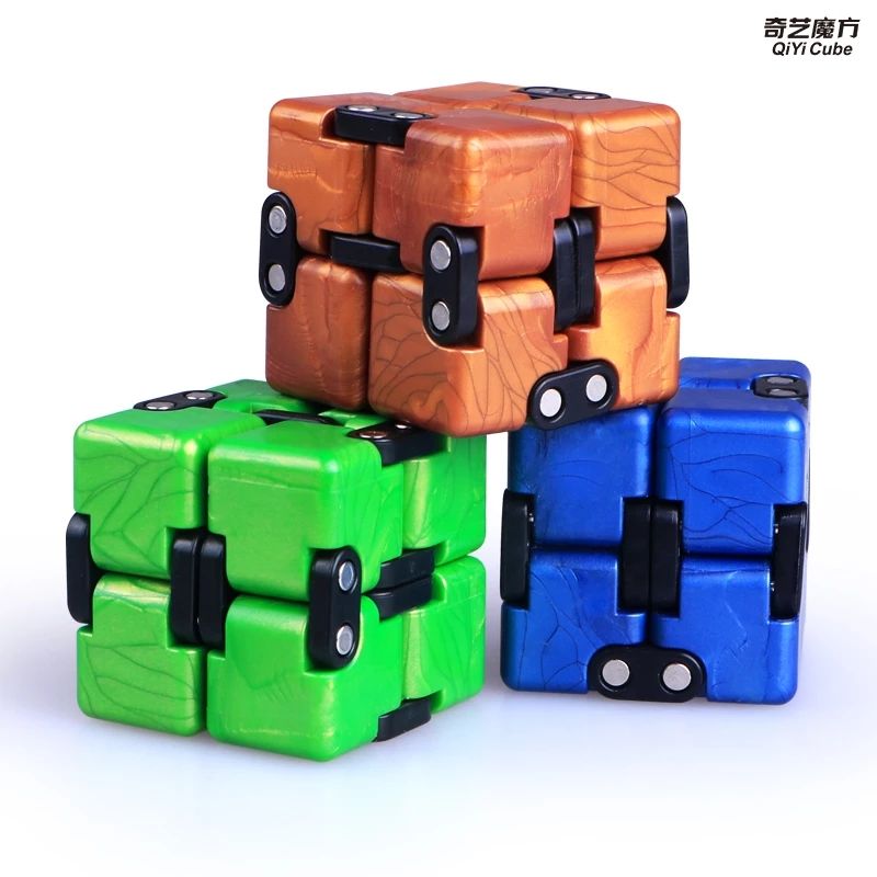 Infinity Cubo Mágico Dedo Juguete Oficina Flip cúbico Rompecabezas Cubos de alivio de tensión XA