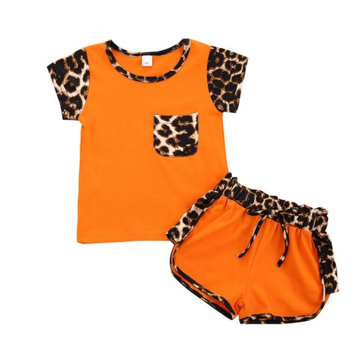 # 3 conjuntos de roupas de meninas de leopardo