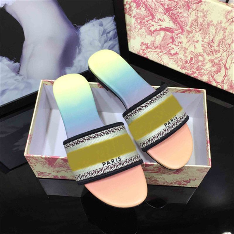 Compra Dior Woman Flip Flops Nuevas Sandalias De Mujer Zapatillas Sandalias  Bordadas Flor Brocade Lapel Flip Floop Beach Rayas Cuero Flor De Encaje 35  40 Barato | Entrega Rápida Y Calidad | Es.Dhgate