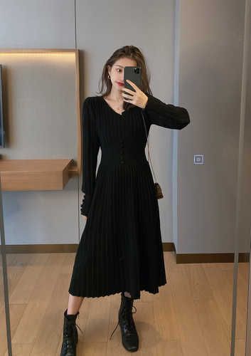 Czarna sukienka Midi.
