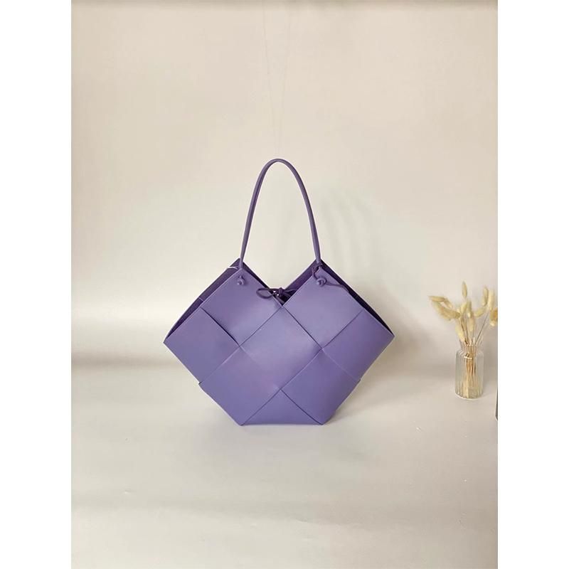 Purple tote bag