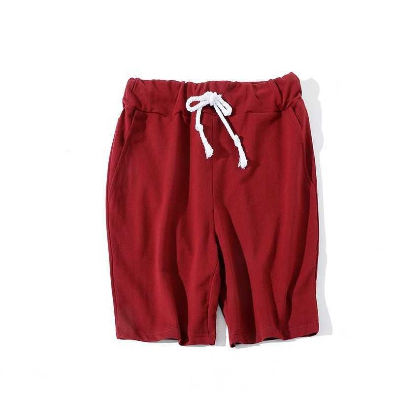 Weinrote Shorts