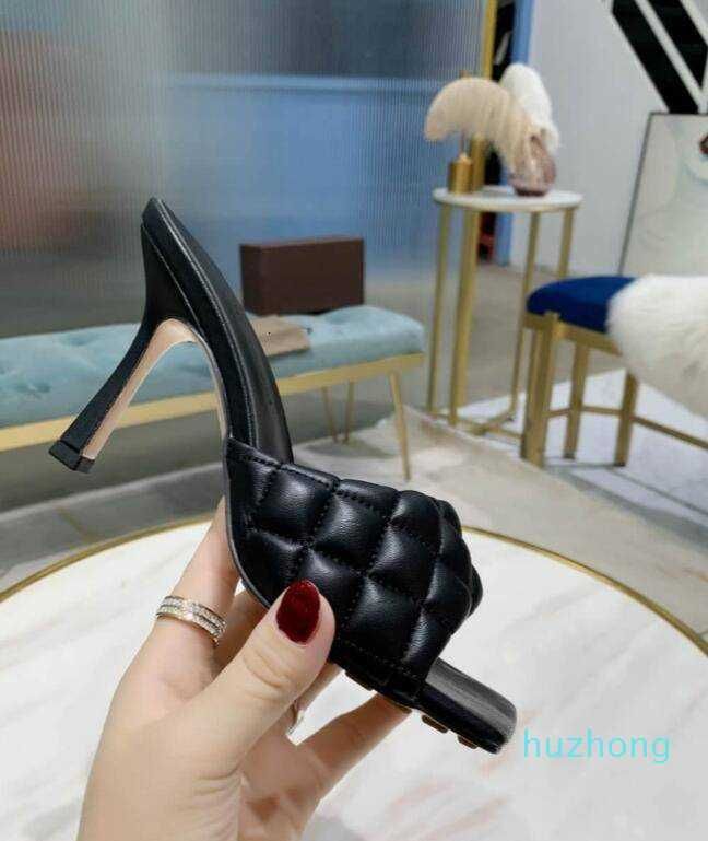 Peigen Womens Summer Clip-Toe Sandals Fashion Low Heel Sandals Back Zipper Beach Shoes Peigen Womens Summer Clip-Toe Sandals Fashion Low Heel Sandals Back Zipper Beach Shoes