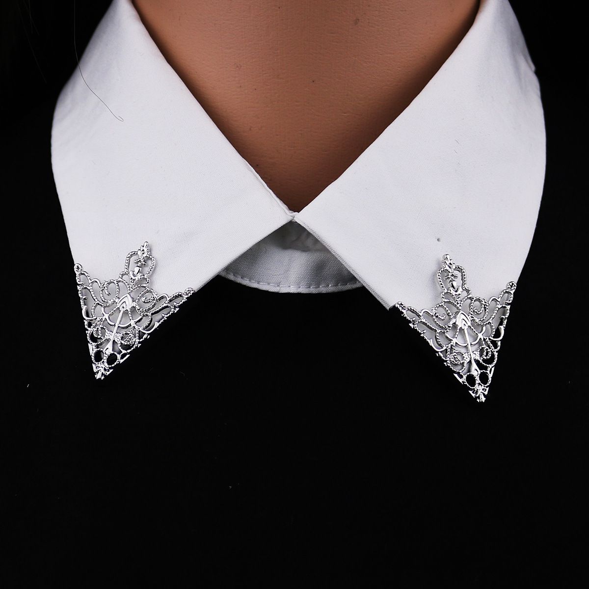Vintage Triángulo Camisa Cuello Collar Broche Pins Para Hombres Y Mujeres Ahuecados Out Crown Broches Esquina Emblema Joyería Accesorios De 1,99 € | DHgate