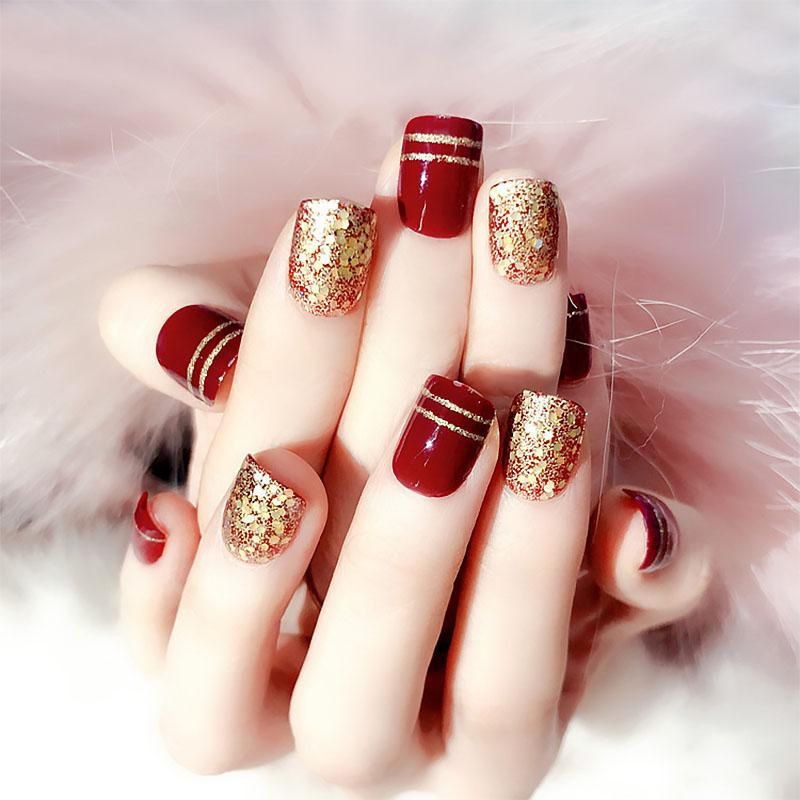 Falsas Nails Ly 24pcs Vino corto Red Nail Art With Golden Glitter Champagne  Sugerencia de boda