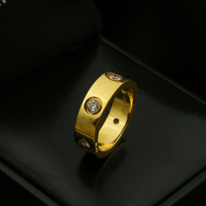 Gold Ring + Velet