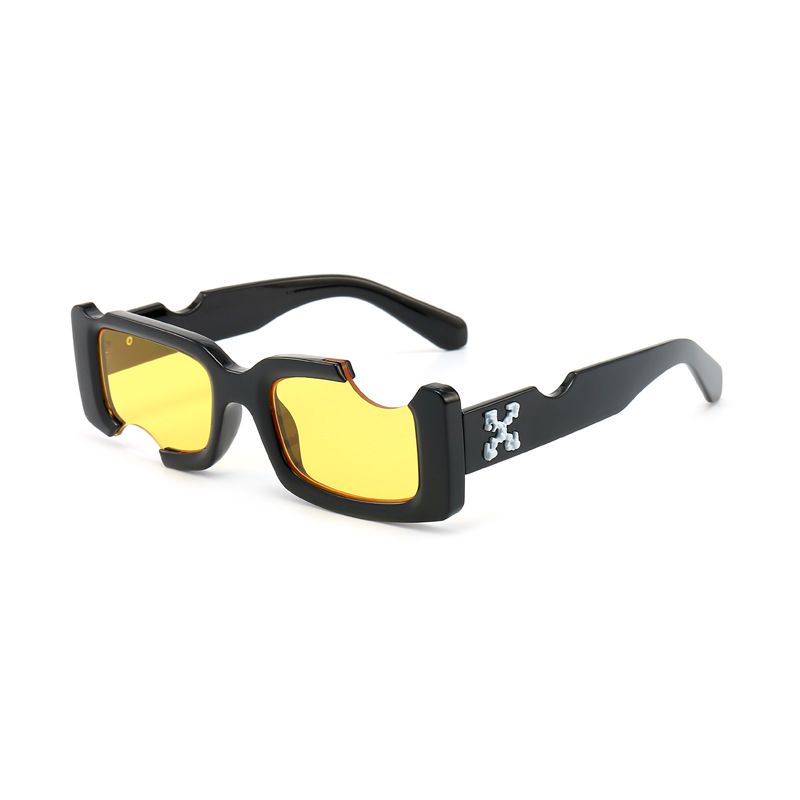 C4 Black Frame Light Yellow Film