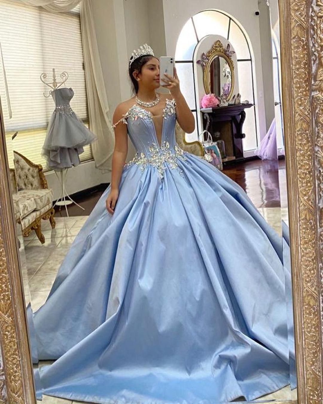 Princesas azul claro cristal quinceañera vestidos de fiesta vestido de bola  del hombro con manga larga