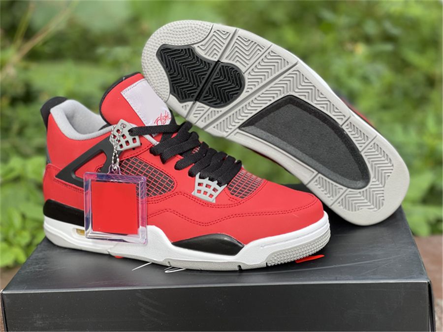 toro red 4s