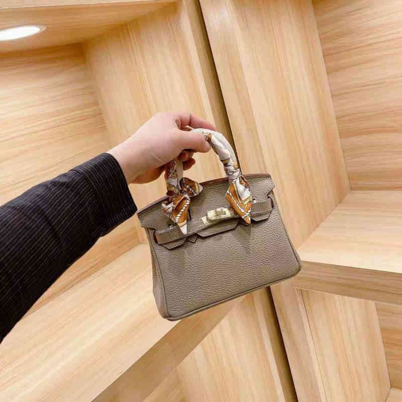 Compre Bolso De La Mujer De La Mujer De Herma 2021 New Womens Cuero Puro  Flip Platinum Bag Fashion Tendencia Hombro 0mnz MD A 76,18 € Del Junyingfa  | Es.Dhgate.Com