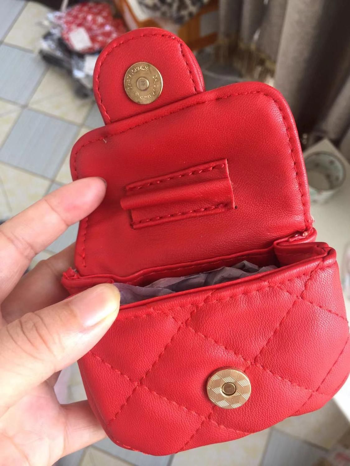 rote Tasche
