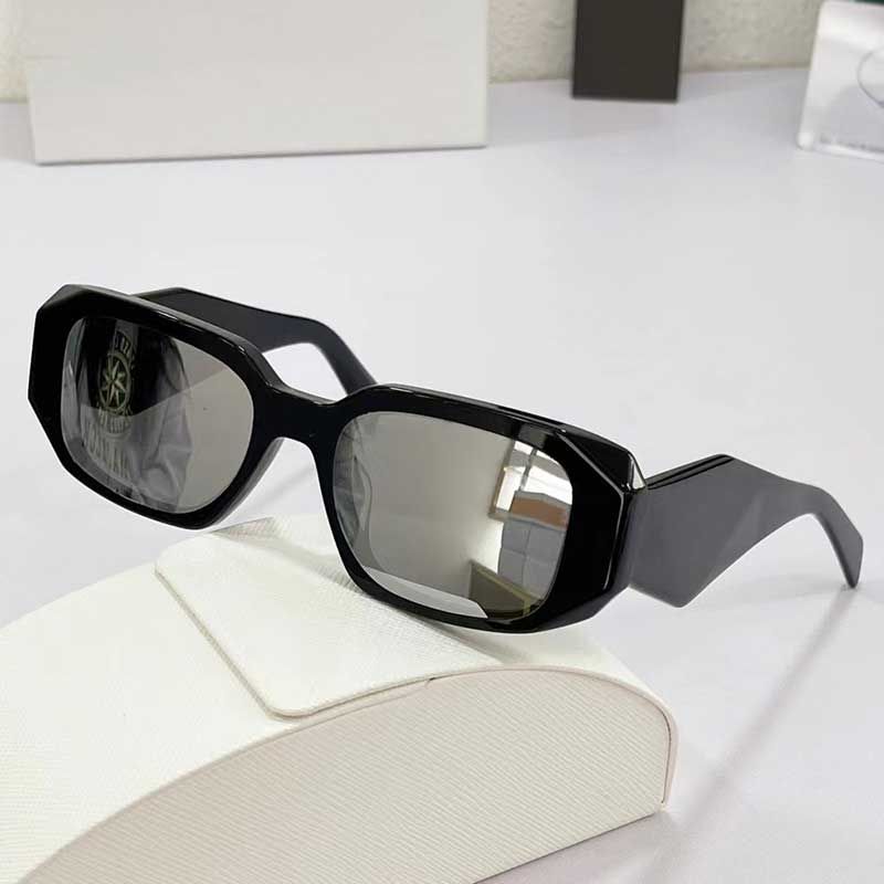 Black Frame Mirror Lens