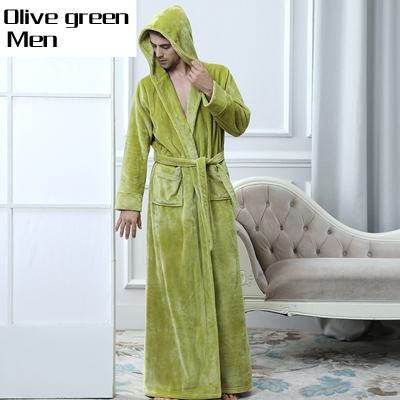 Hommes verts olive