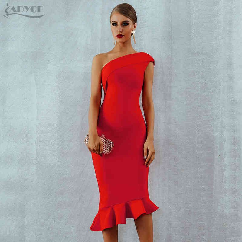 Rotes Verbandkleid