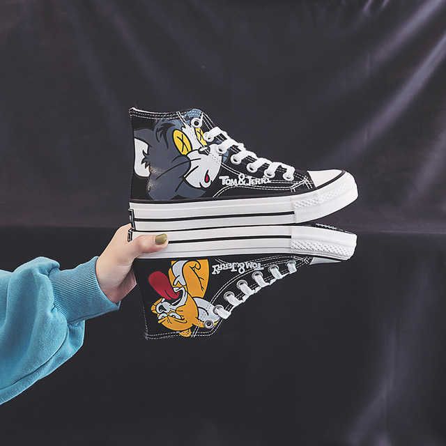 2022 Cartoon Print Shoes Women Anime Shoes Sneakers for Women Girls High Top Flat Canvas Women's Sneakers Y0907 2022 Cartoon Print Shoes Women Anime Shoes Sneakers for Women Girls High Top Flat Canvas Women's Sneakers Y0907