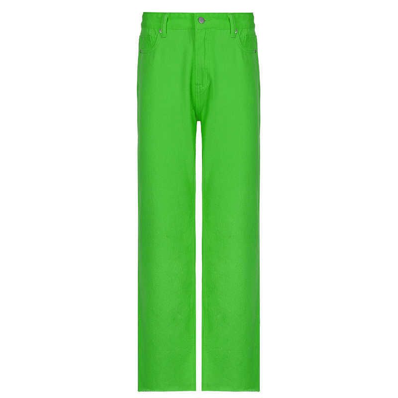 Zielone dżinsy.