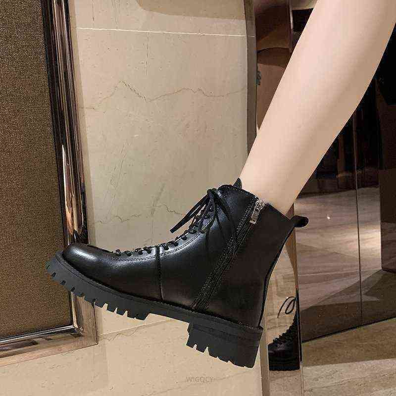 bainx short combat boot with suede collar