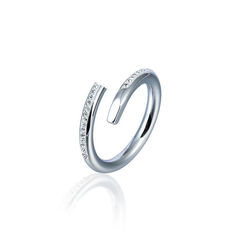 8: Zilver met diamant