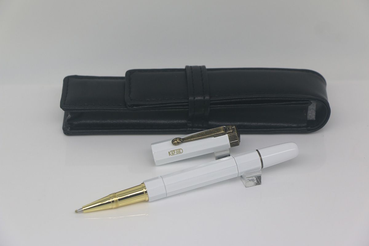 PIC.14 (Stift und Tasche)