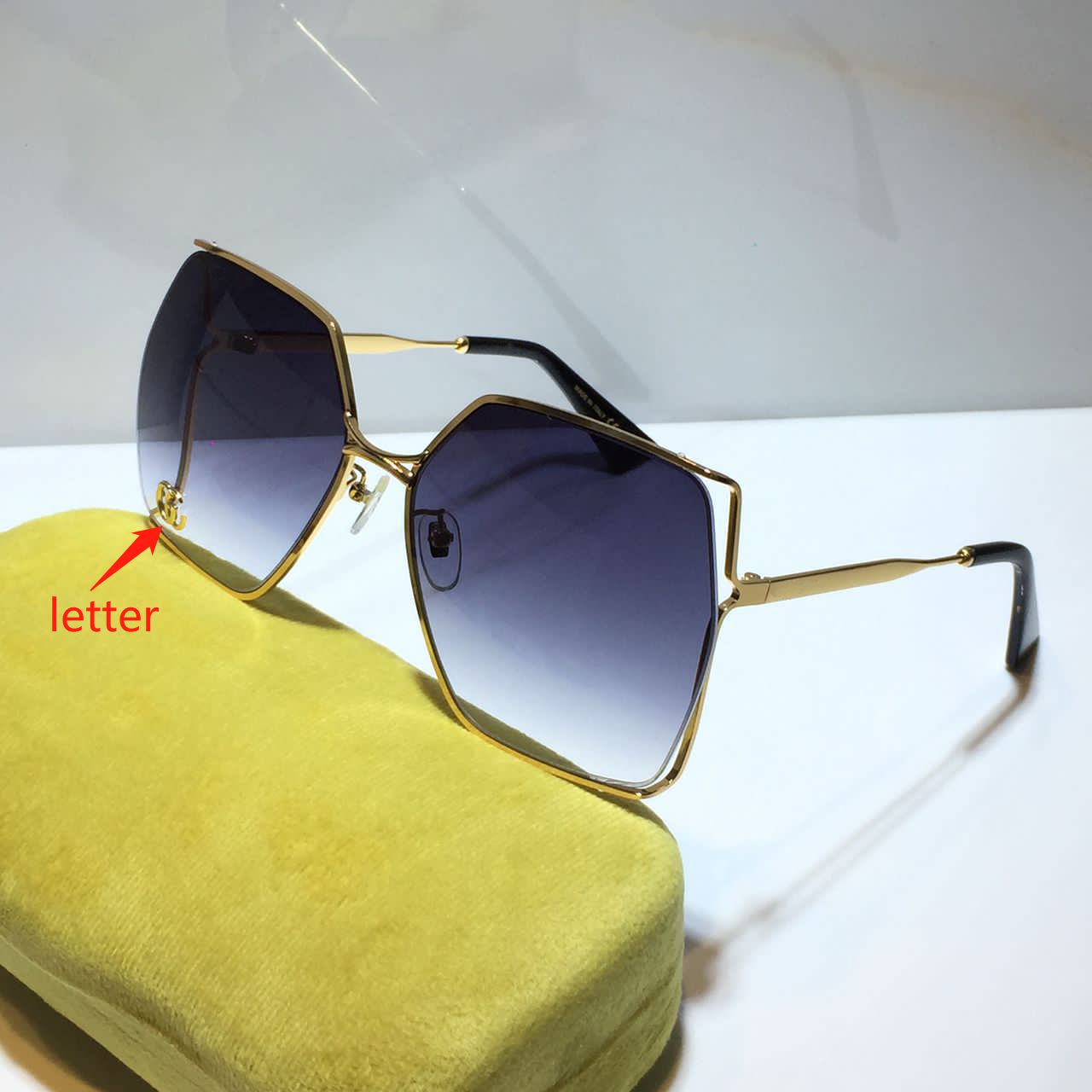 gold Gradient gray lens with letter