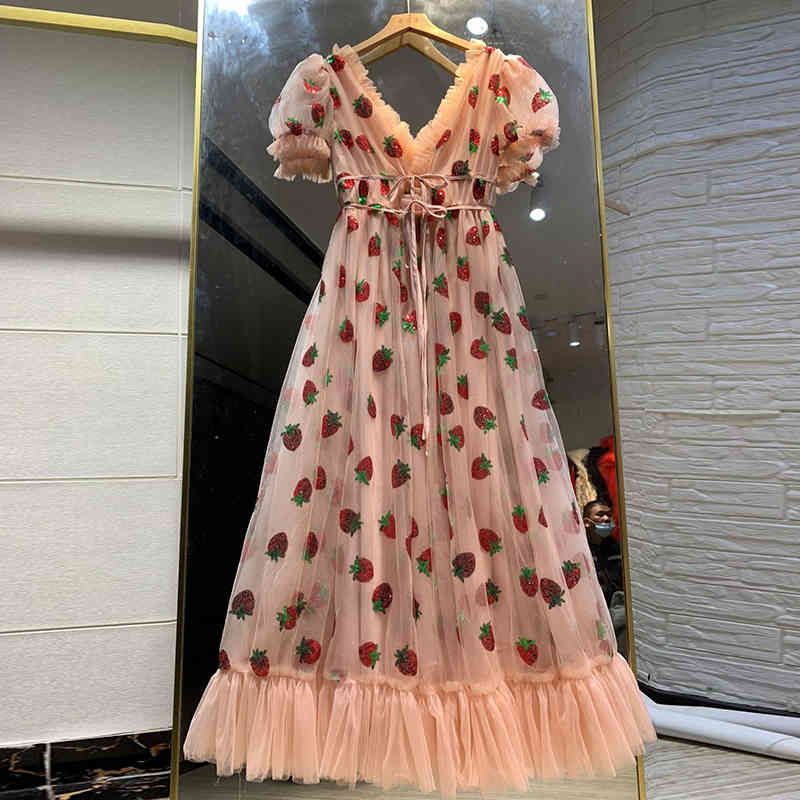 Vestido de maxi rosa.