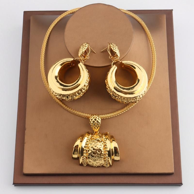 A jewelry sets