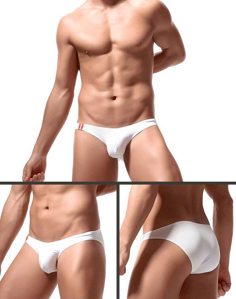 Homem de cueca excitado