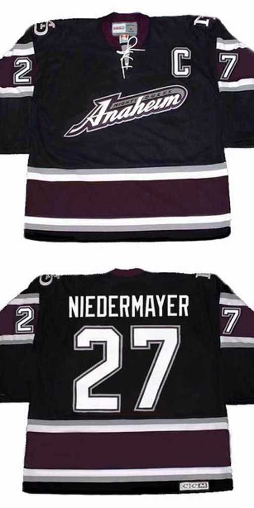 27 Scott Niedermayer 2005