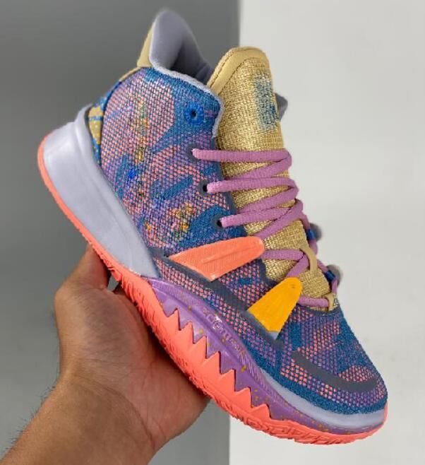 2021 2021 Laarzen Basketbalschoenen Kyrie Irving 7 Concepts Kyries Anime  Creator Pixel Camo Brooklyn CNY BRED EP MENS Dames Tennis Sneakers A2 Van  Dhgate816, 37,2 € |DHgate