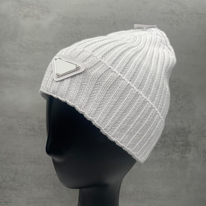 Beanies Metal Label Curled Knitted Hat Women's Autumn And Winter Men's Fashion Warm Woolen