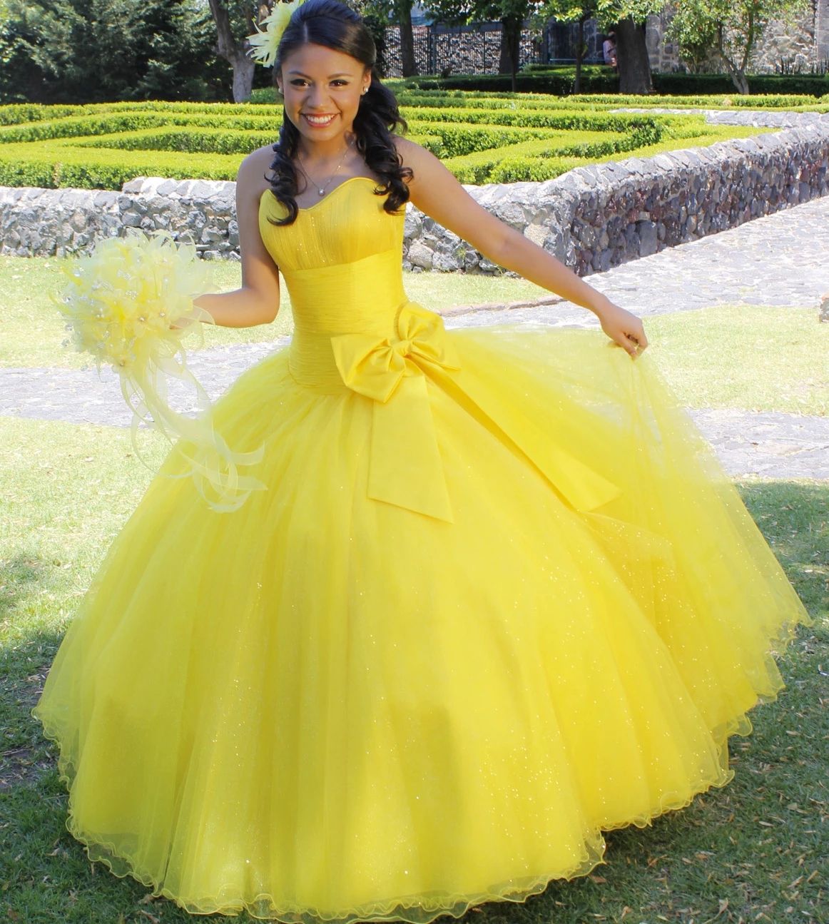2022 Cinderella Yellow Simple Quinceanera Dresses Ball Gown Sweetheart Big  Bows Corset Long Tulle XV Applique
