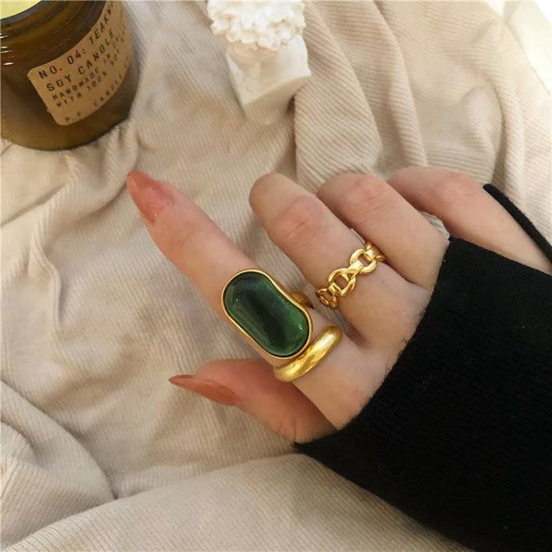 Bague émeraude + bague à chaîne