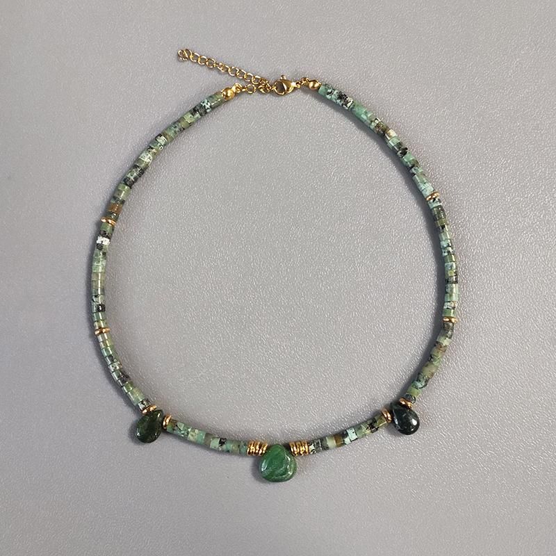 Collares Antiguo estilo egipcio Collar Agujero natural Turquesa Charm Gota de agua para mujer 1pc
