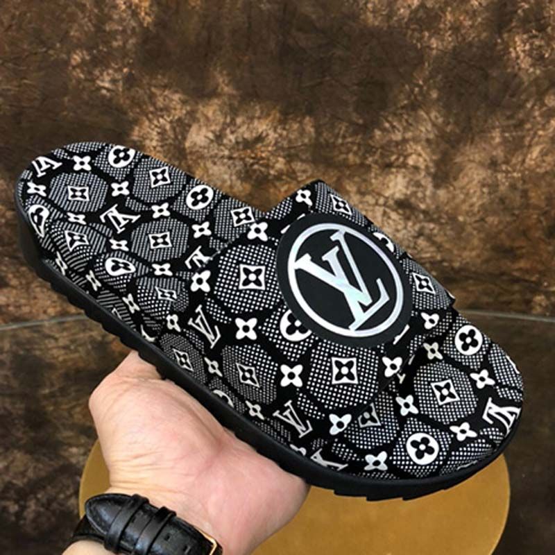 Louis Vuitton Slippers LV 2021 Pantofole Di Sandali In Gomma Di Moda  Maschile Da Uomo Estate Scarpe Da Spiaggia Piatta Nero Da 64,91 €