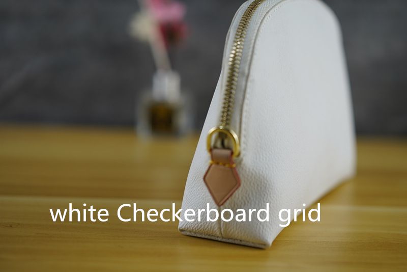 white Checkerboard grid