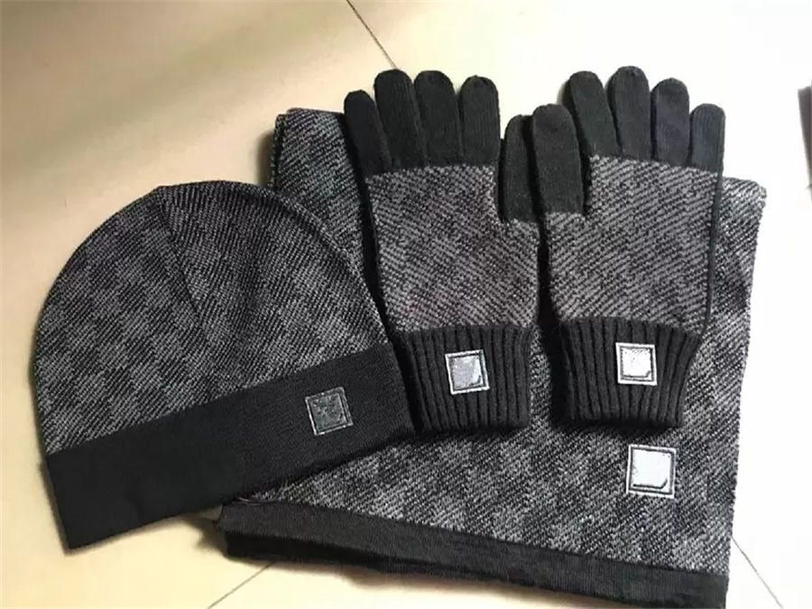 Louis Vuitton Damier Scarf,gloves,beanie