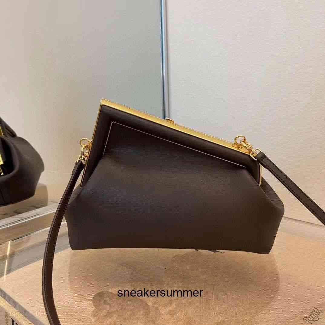 best second hand designer bolsas