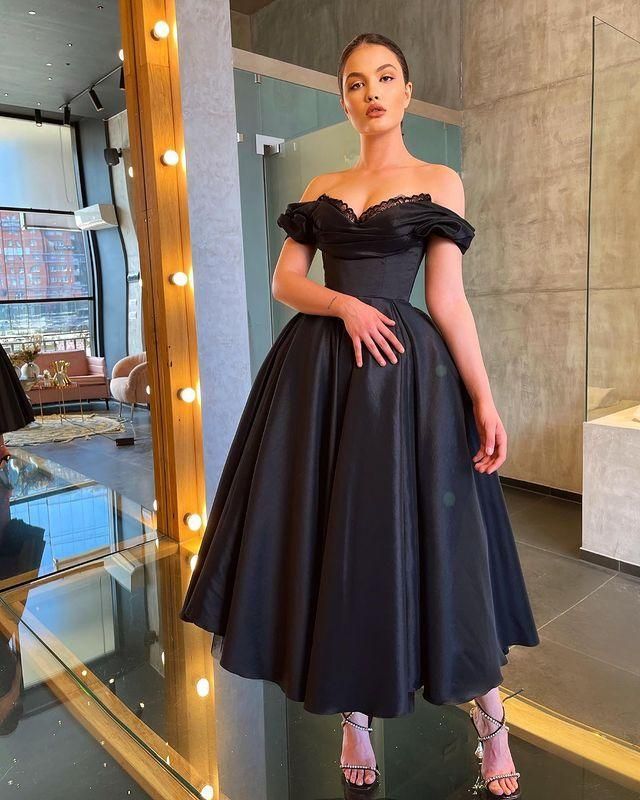 Compra Vestidos De Fiesta De Longitud De Té Negro 2022 Cariño Fruncido  Descansado Hombro Homecoming Party Girls Girls Goditas De Graduación Una  Línea Vestidos Barato | Entrega Rápida Y Calidad | DHgate