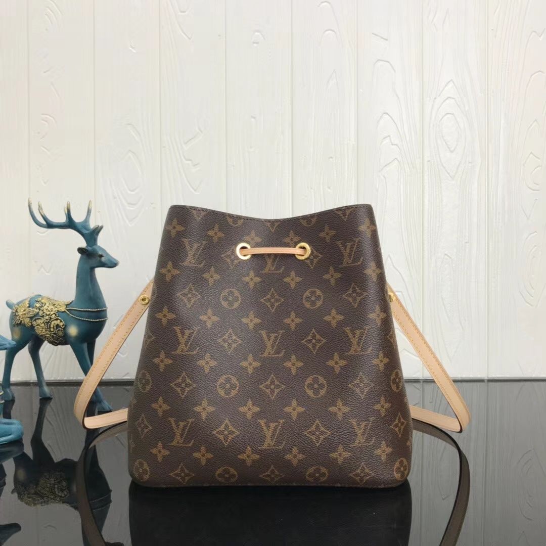 lv bodybolsa