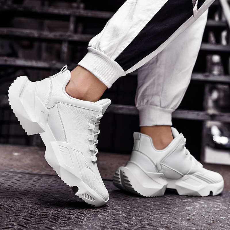 Branded ladies deals sports shoes