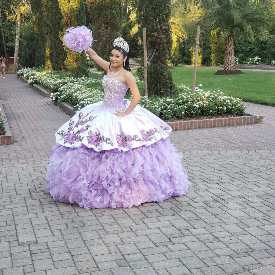 White And Purple Quinceanera Dresses 2022