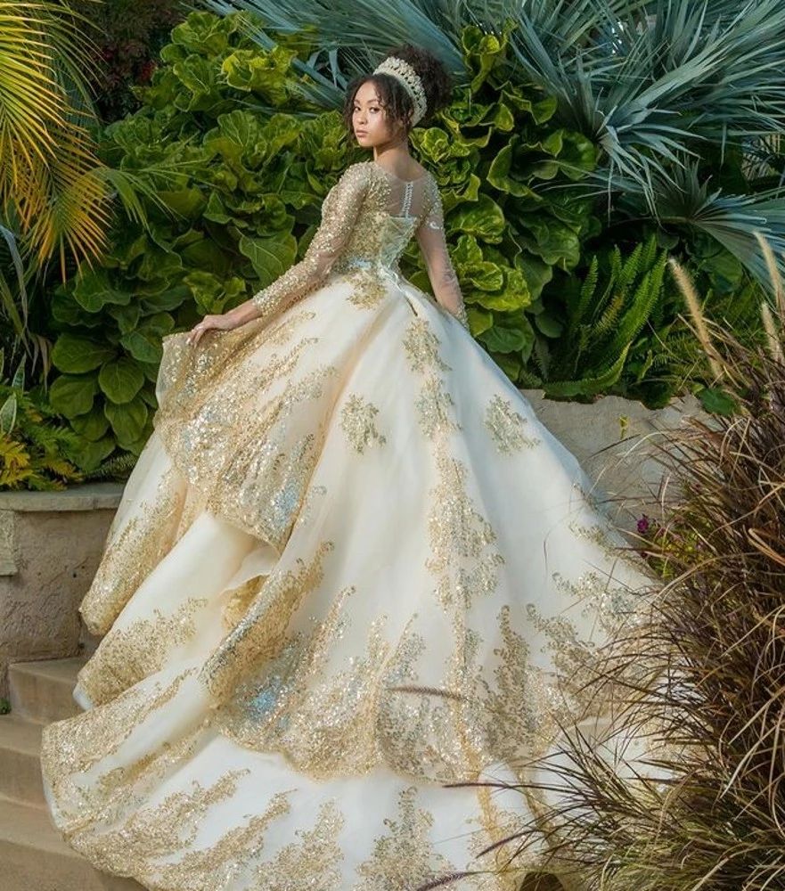 Acquistare Moderni Abiti Da Sposa A Maniche Lunghe In Avorio Arabo Abiti Da  Sposa 2022 In Pizzo Dorato Appliqued Al Collo Cattedrale Vintage Abiti Da  Sposa Perle Perle Perle In Tribunale Su