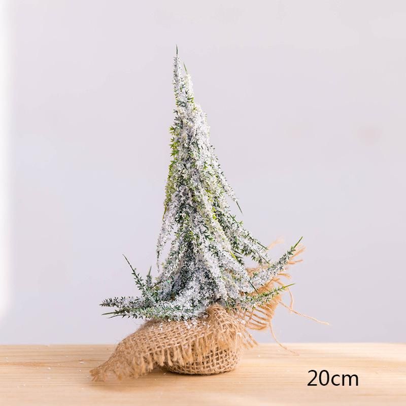 20cmのクリスマスツリー