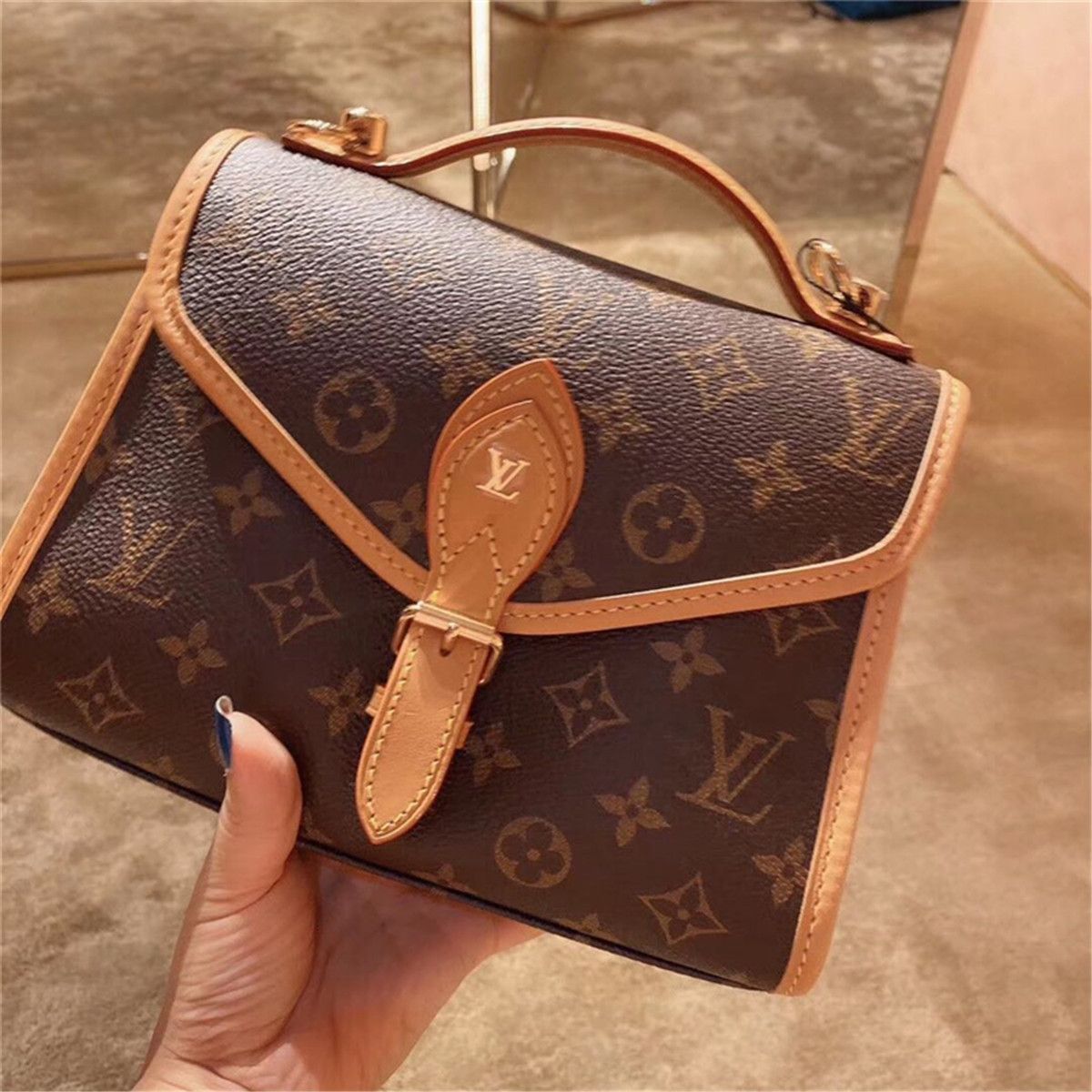 lv postman bolsa