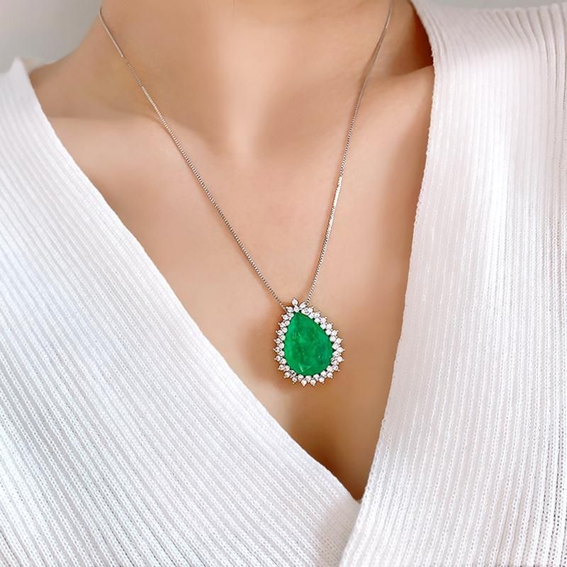 Collar verde